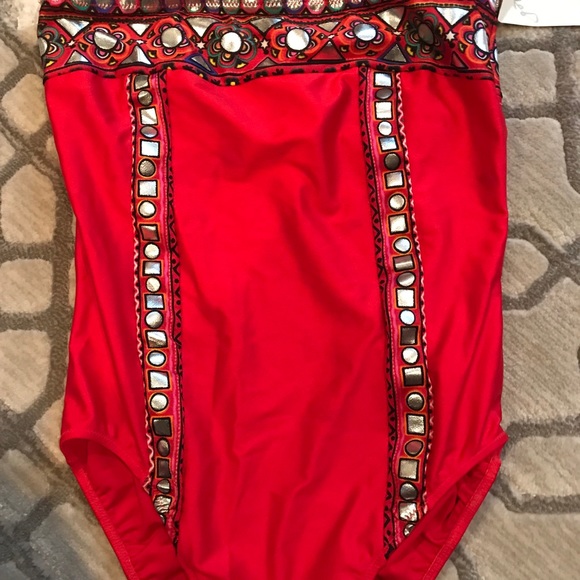 Gottex Swimwear - Picture 3 of 5